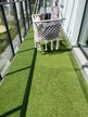 Propozycja położenia sztucznej trawy na balkonie